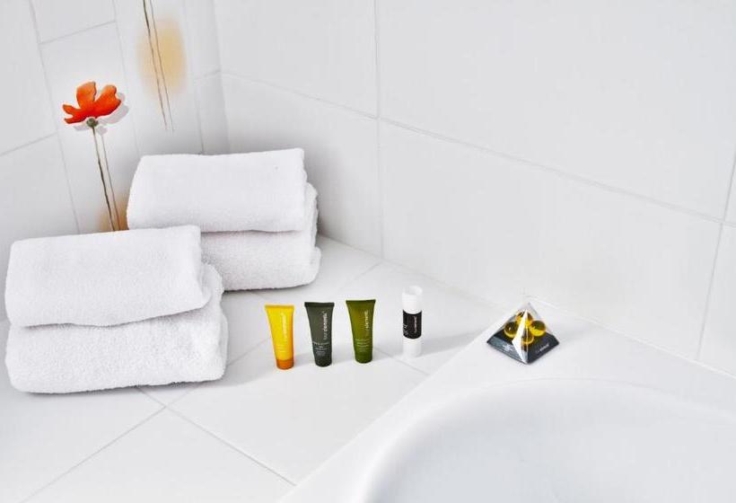 ホテル & Wellness Lesanka