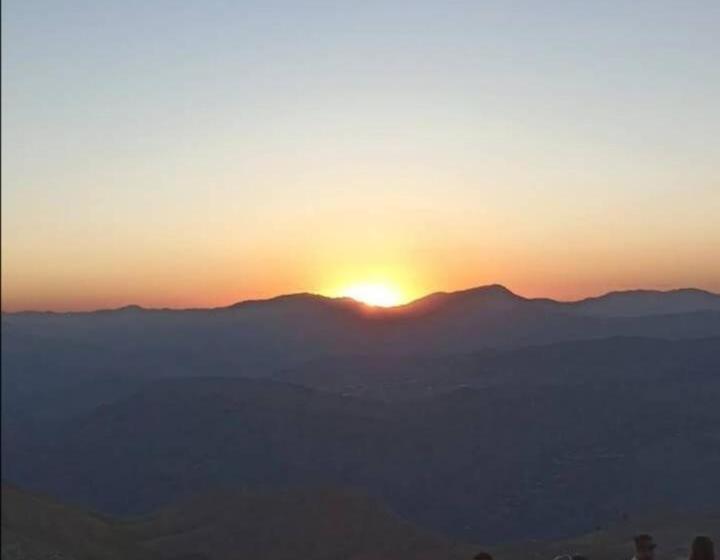 مُتل Nemrut Dağı Işik Pansi̇on