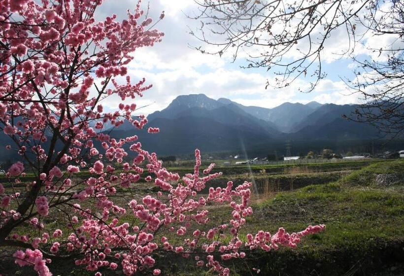 پانسیون Azumino Backpackers 山の風