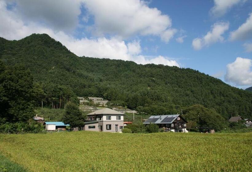 پانسیون Azumino Backpackers 山の風