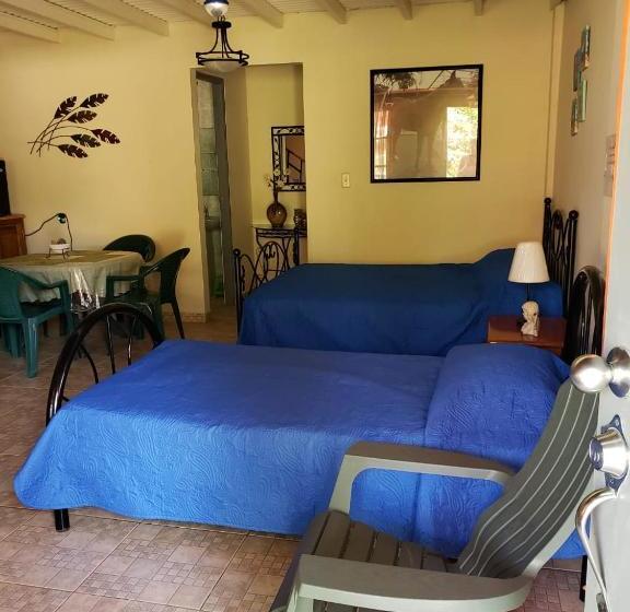 بنسيون Hostal Finca Ely