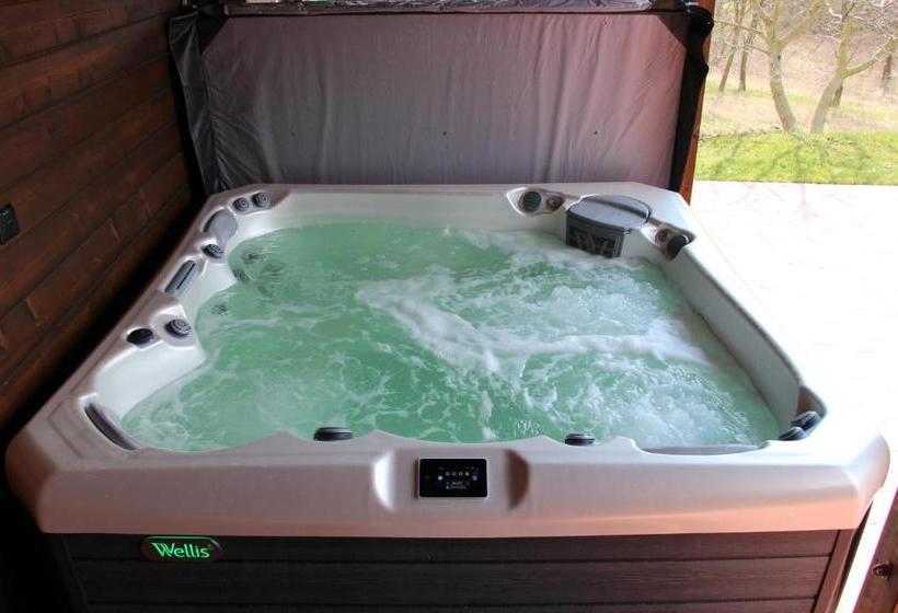 بنسيون Piszkeri Vendégház   Cece