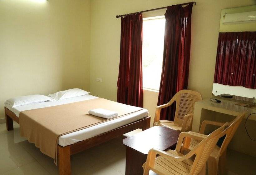 בית מלון כפרי Ganesh Beach Resort