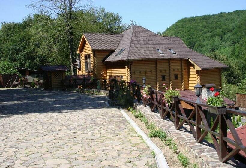 הוסטל Sadyba Sribne Dzherelo