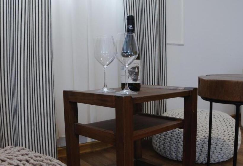 בית מלון כפרי Casa Colinelor