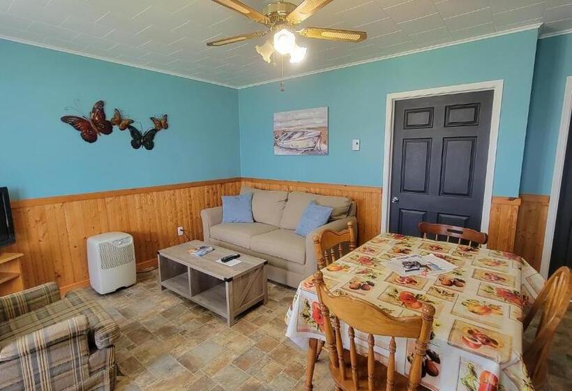 فندق Codroy Valley Cottage Country