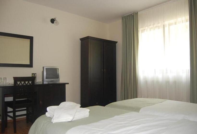 فندق Complexul Turistic Cheile Butii