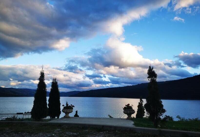 בית מלון כפרי Gradinile Romane