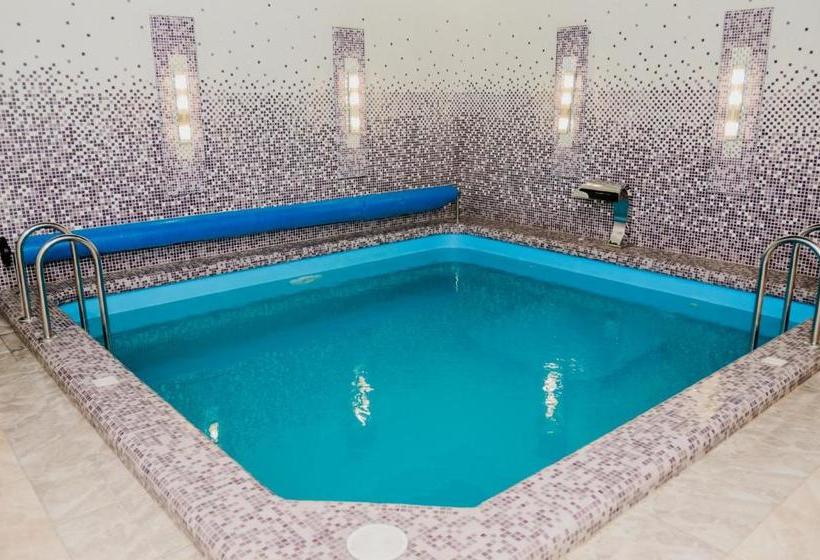 فندق Port Royal