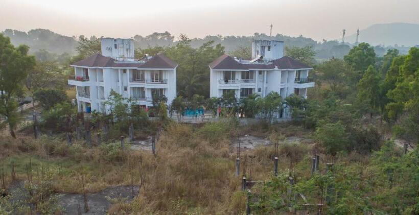 פנסיון Bendre S Holiday Home Karla