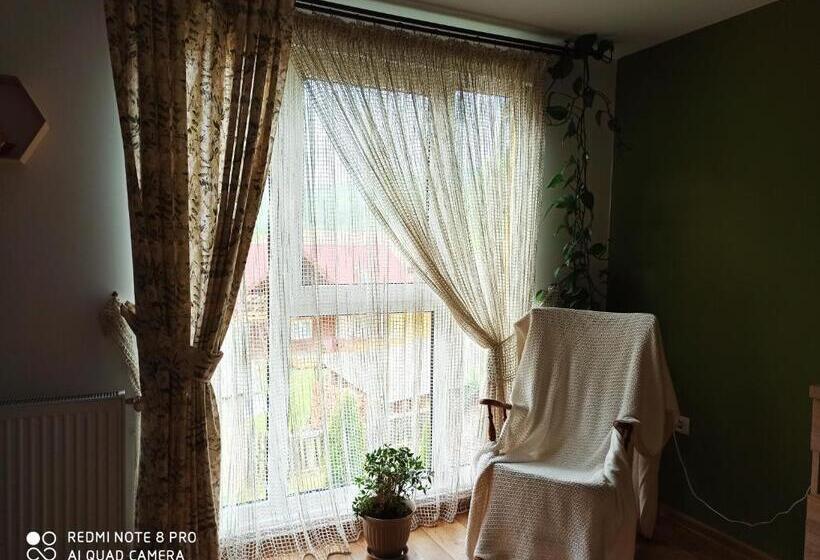 بنسيون Casa Lucia