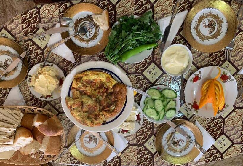 پانسیون Gomkers Guest House