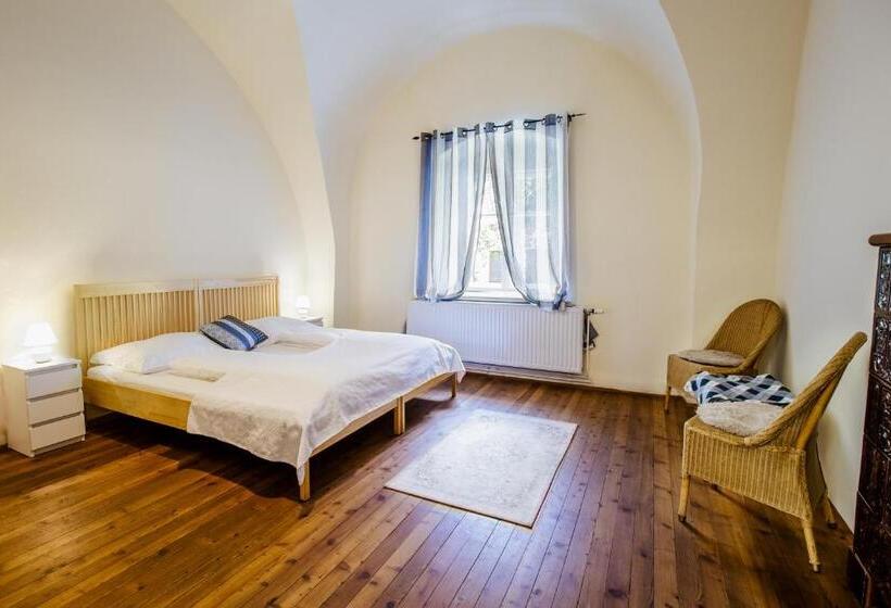 ユースホステル Schlossgasthof & Hotel Rosenburg