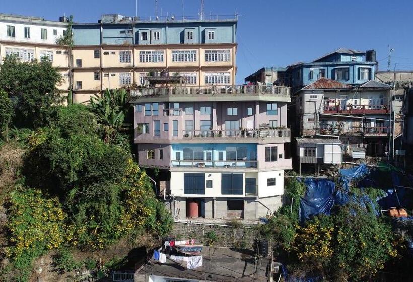 تختخواب و صبحانه Aizawl