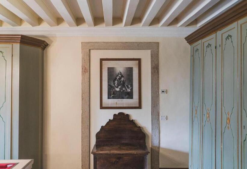 تختخواب و صبحانه Villa Stecchini