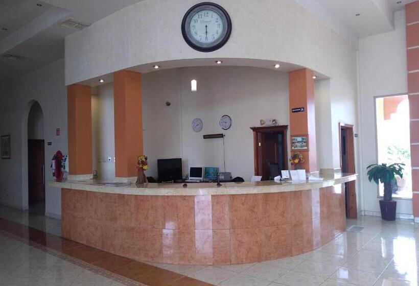 فندق Jiménez Plaza