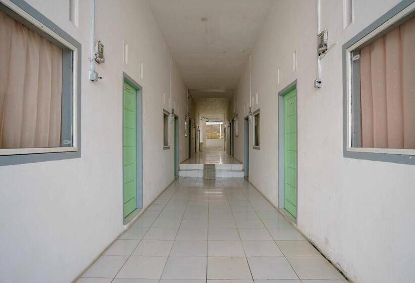 Отель Lyfriska Residence Lampung Redpartner