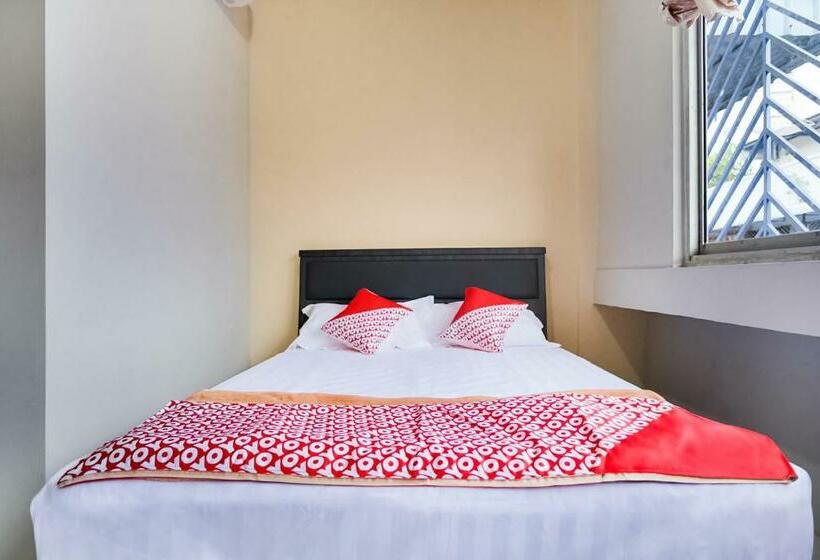 בית מלון כפרי Oyo 3212 Coffee Jodoh Homestay