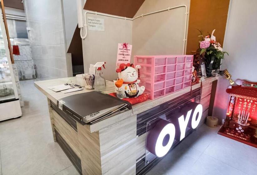 호텔 Oyo 3212 Coffee Jodoh Homestay