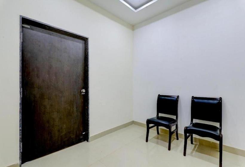 酒店 Oyo 66673 Koudal  Boarding And Lodging