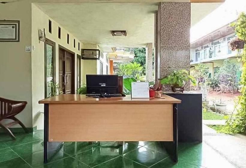 فندق Reddoorz Near Taman Merdeka Metro Lampung