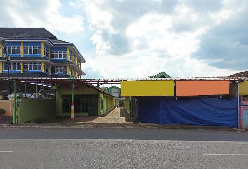 فندق Reddoorz Near Taman Merdeka Metro Lampung