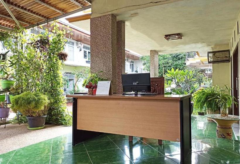 호텔 Reddoorz Near Taman Merdeka Metro Lampung
