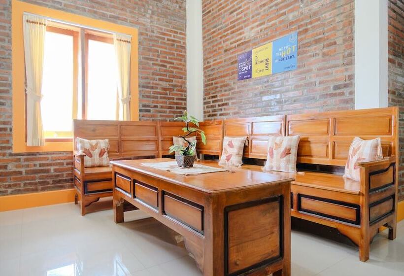 בית מלון כפרי Spot On 2375 Agbil Homestay