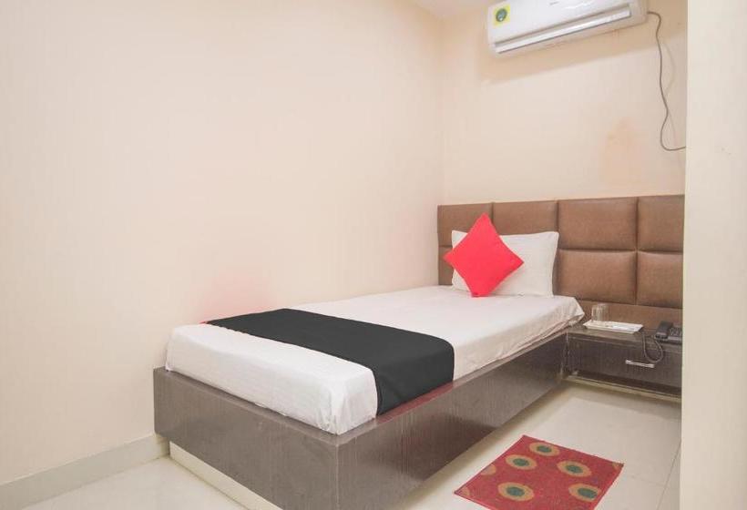 Отель Capital O Stay In