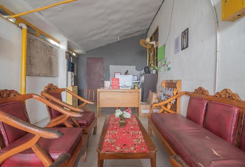 پانسیون Reddoorz Syariah At Jalan Cilik Riwut Kapuas