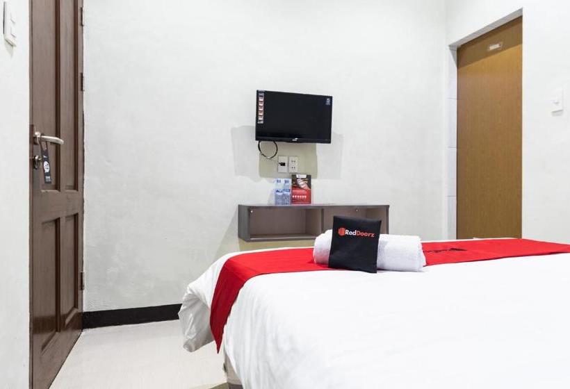 پانسیون Reddoorz Near Medan Amplas
