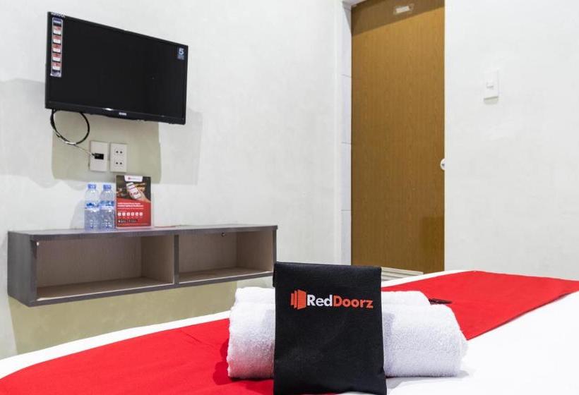 پانسیون Reddoorz Near Medan Amplas