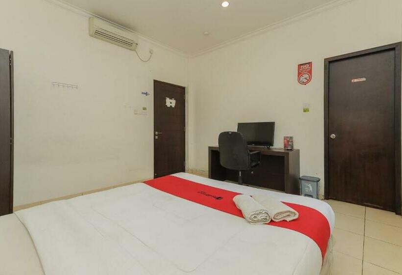 بنسيون Reddoorz Near T1 Juanda Airport