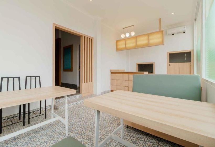 پانسیون Reddoorz Plus Syariah @ Jalan Dr Sutomo Padang