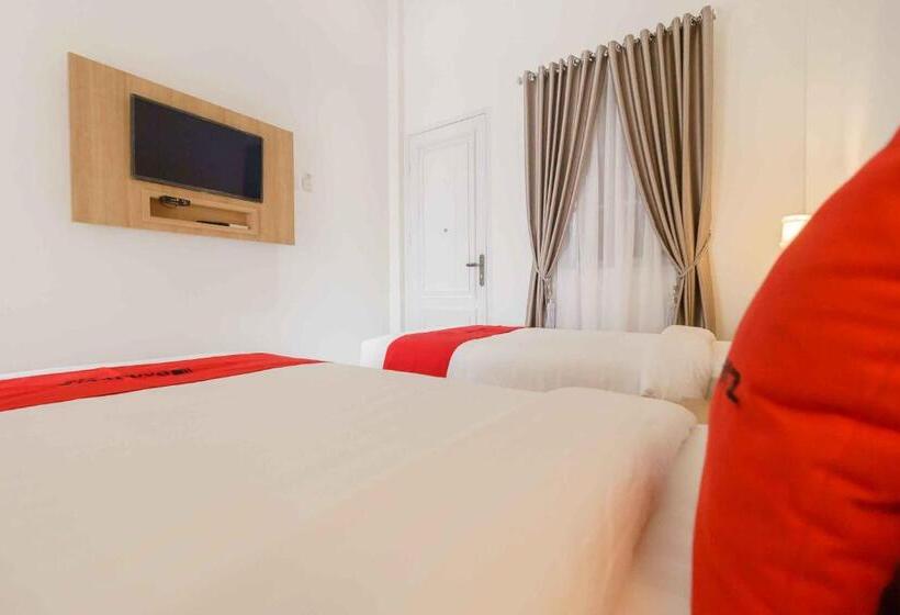 پانسیون Reddoorz Plus Syariah @ Jalan Dr Sutomo Padang