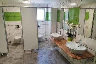 호스텔 Gasthof Schwanen Radelfingen