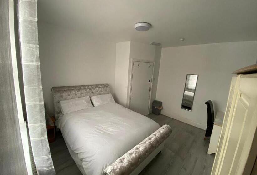 مبيت وإفطار Glorious Catering & Restaurant Bnb