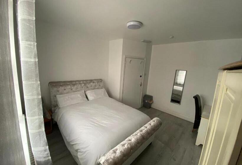 مبيت وإفطار Glorious Catering & Restaurant Bnb