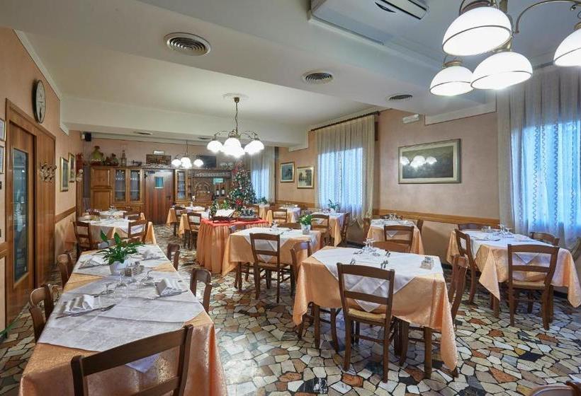 فندق Albergo Europa