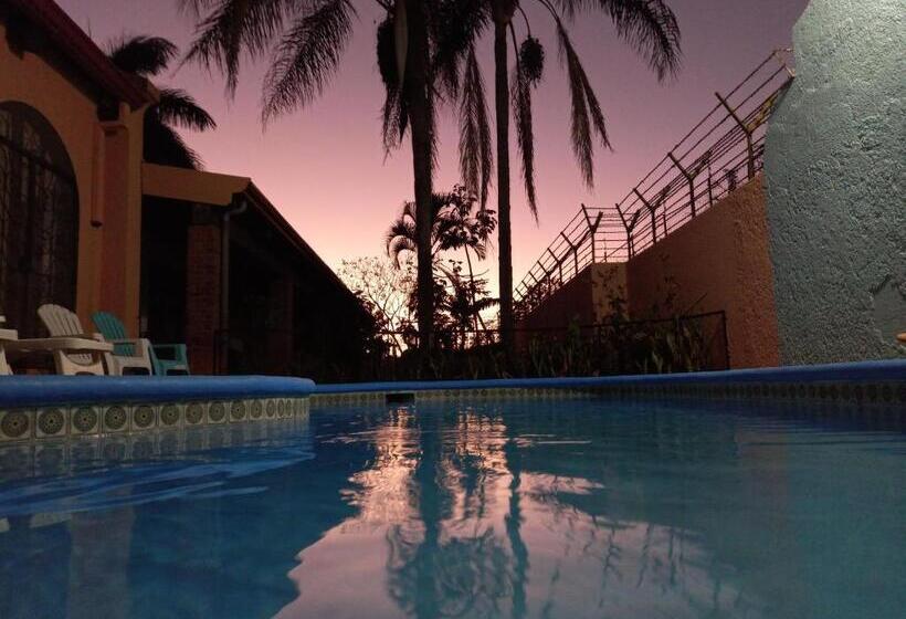 هتل Casona Del Valle