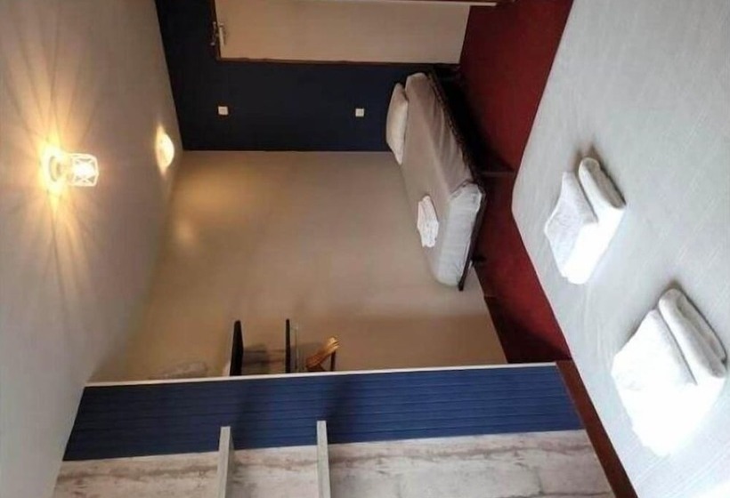 Отель Contact Hôtel Le Temps Perdu