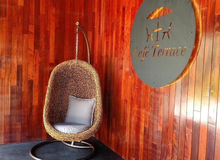 酒店 Greenhills Resort Si Racha