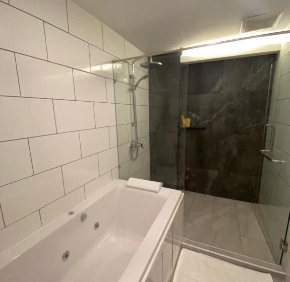 酒店 Greenhills Resort Si Racha