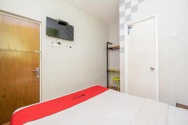 هتل Reddoorz @ Darmo Surabaya
