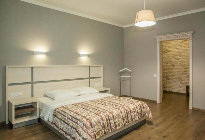 בית מלון כפרי Sn