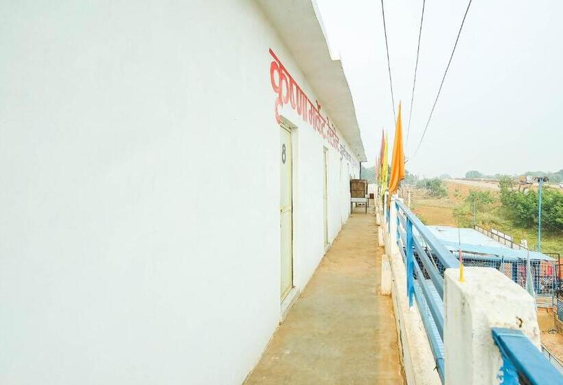 ホテル Spot On Krishna Market And Lodge