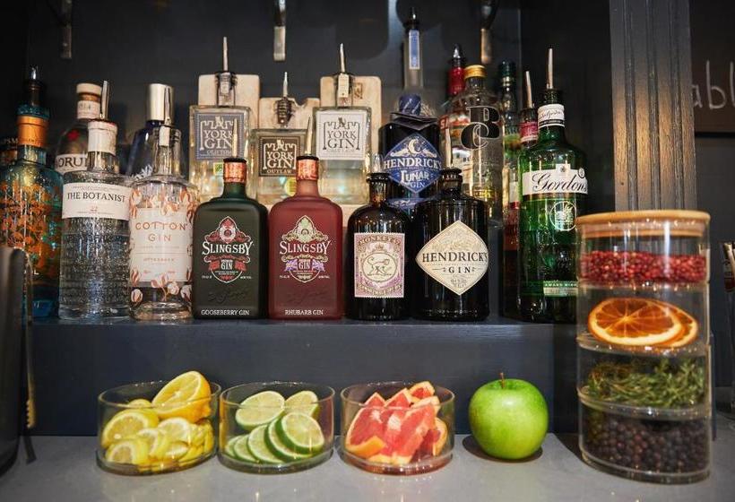 هتل The Lime Tree Inn