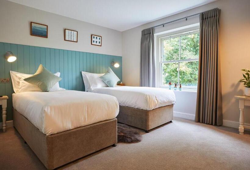 هتل The Lime Tree Inn