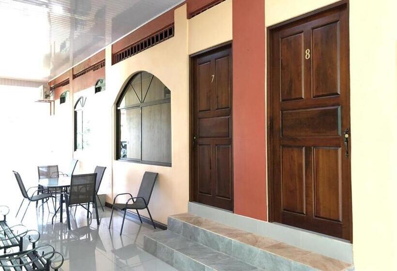 بنسيون Hospedaje Adrimaran