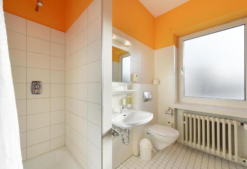 Bed Nbudget Expo Hostel Rooms